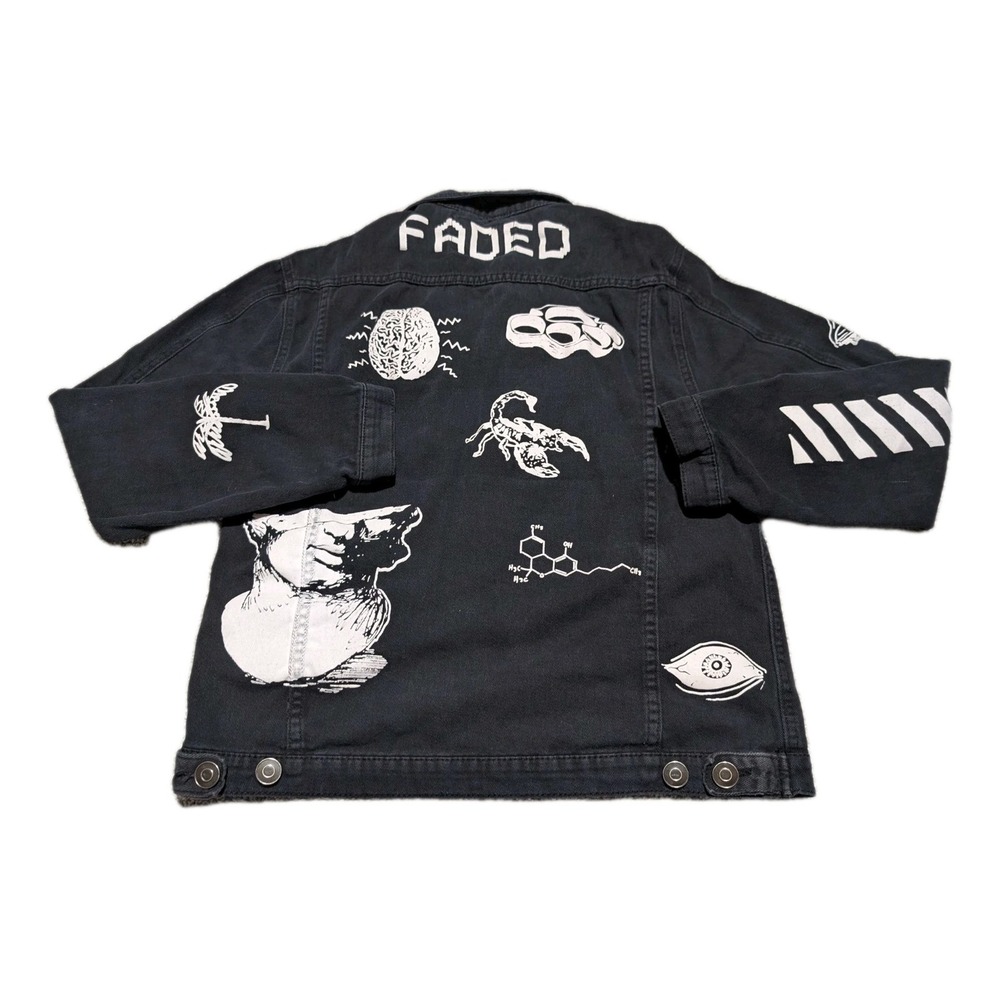 Carbon Tattoo Black Doodle Graphic Print Trucker Denim Jacket Size M Alien Hype‎ - Picture 2 of 8